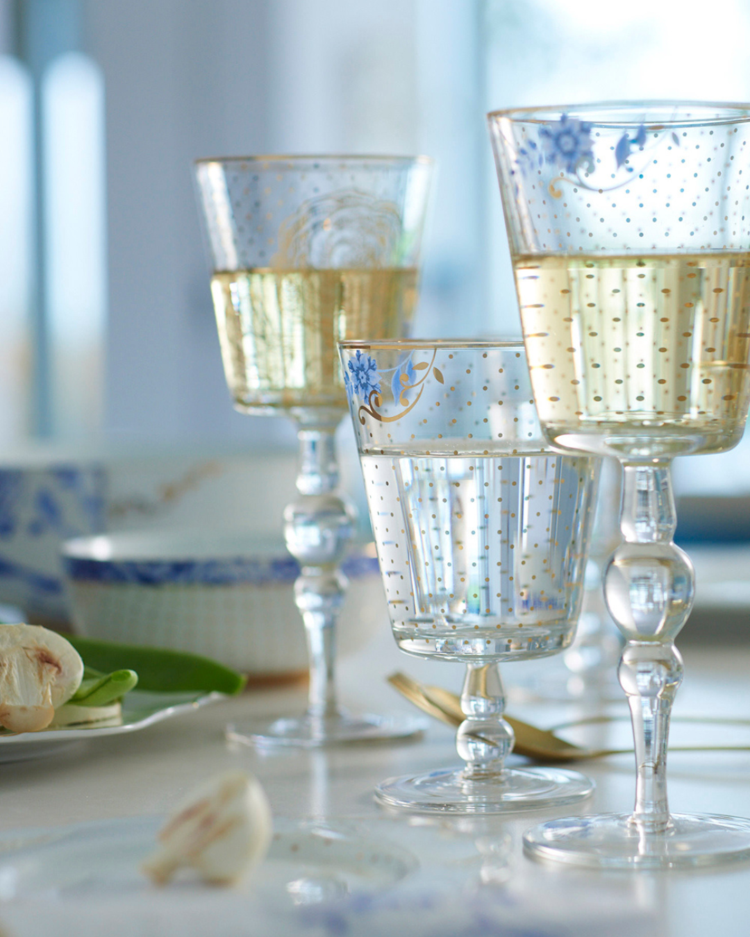 JOGO DE 6 CALICES PARA VINHO GOLDEN FLOWER PIP STUDIO