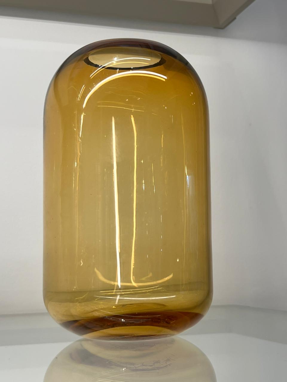 VASO DE VIDRO ARREDONDADO ÂMBAR
